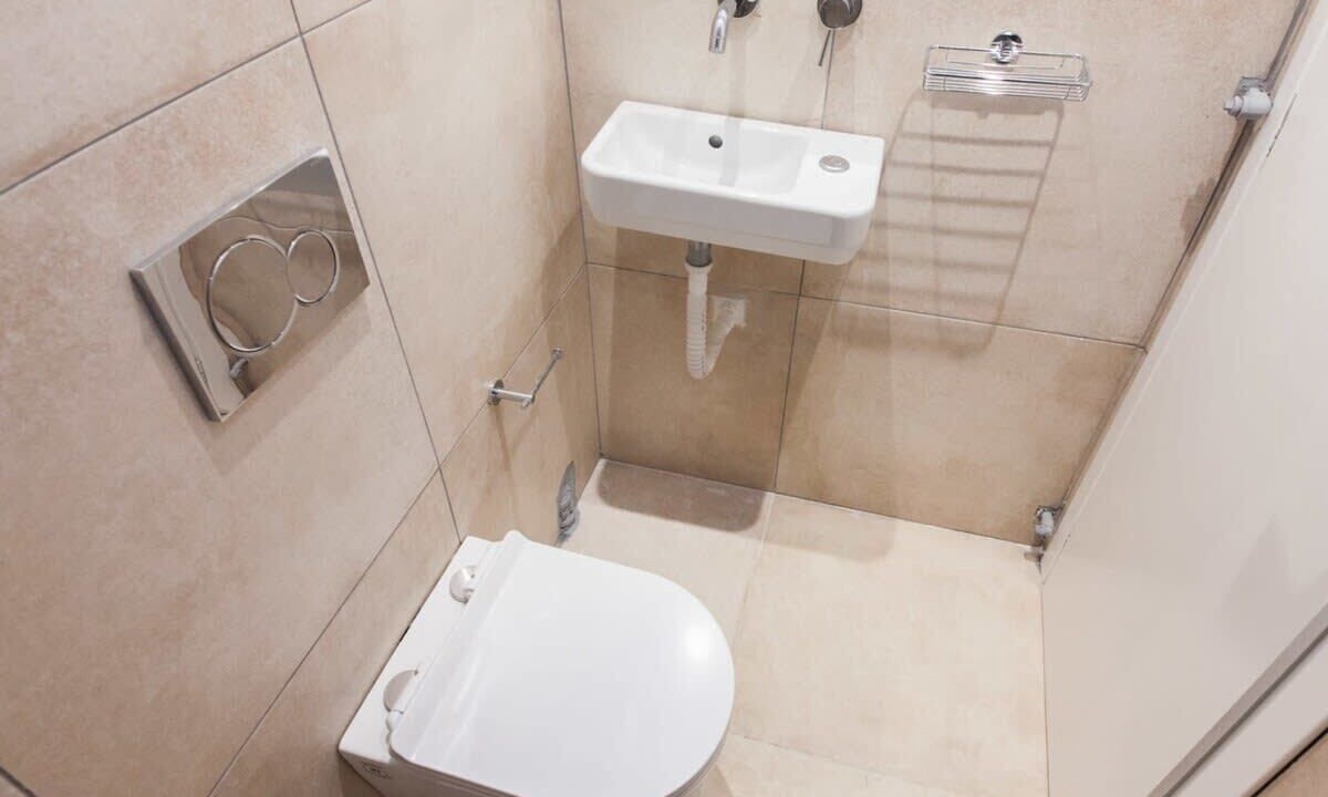 Photo of Bathroom in Ampelokipoi