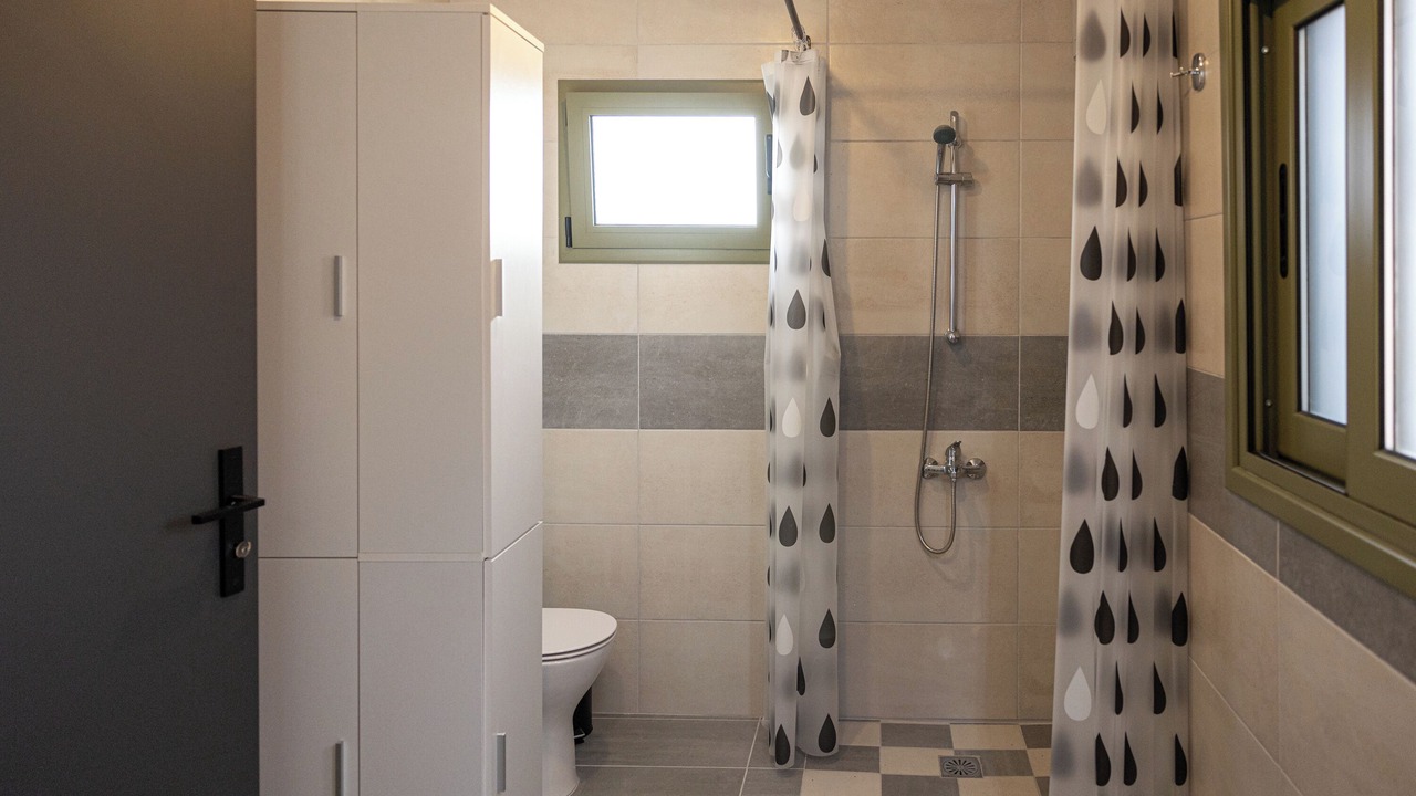 Photo of Bathroom in Kardhakata