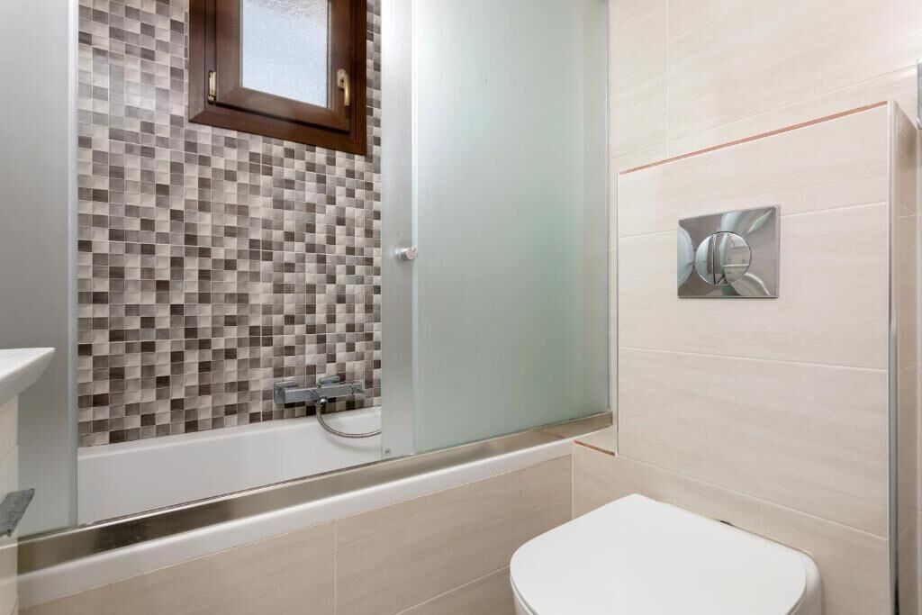 Photo of Bathroom in Elation