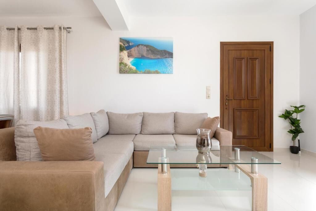 Photo of Livingroom in Elation