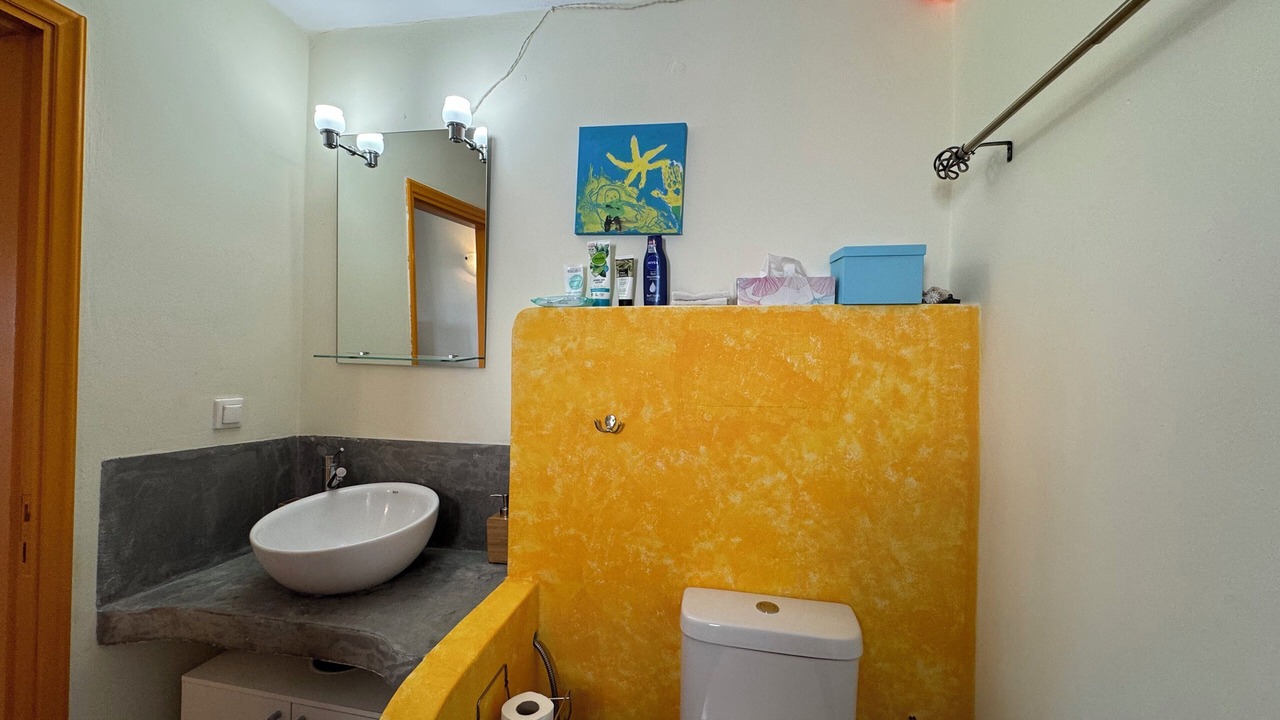 Photo of Bathroom in Neratzia
