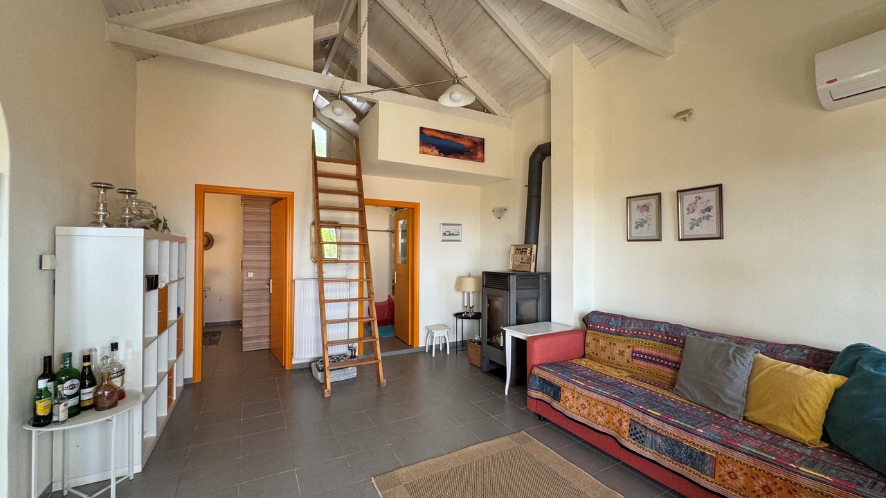 Photo of Livingroom in Neratzia