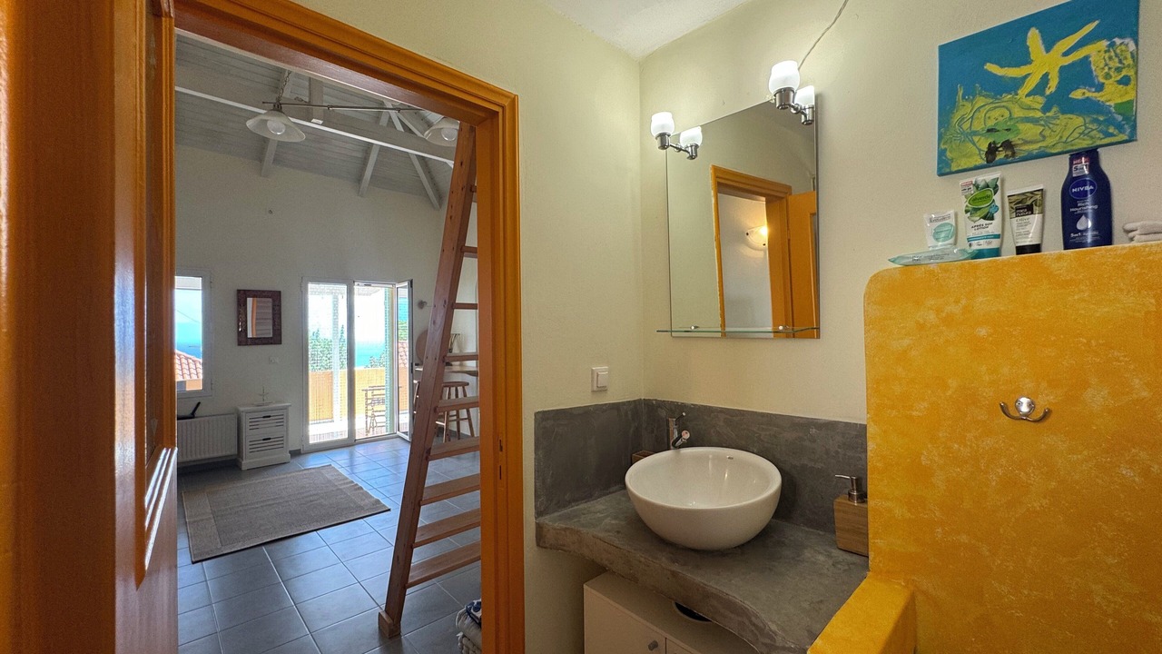 Photo of Bathroom in Neratzia