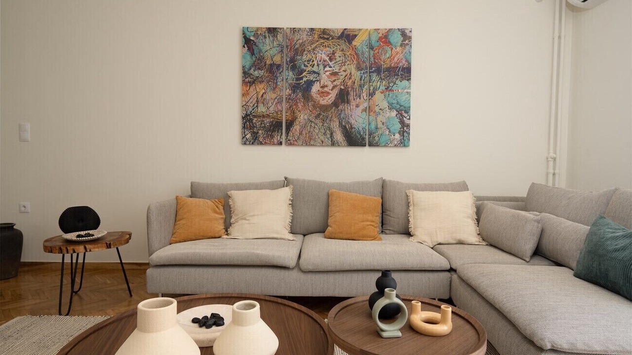 Photo of Livingroom in Exarhia
