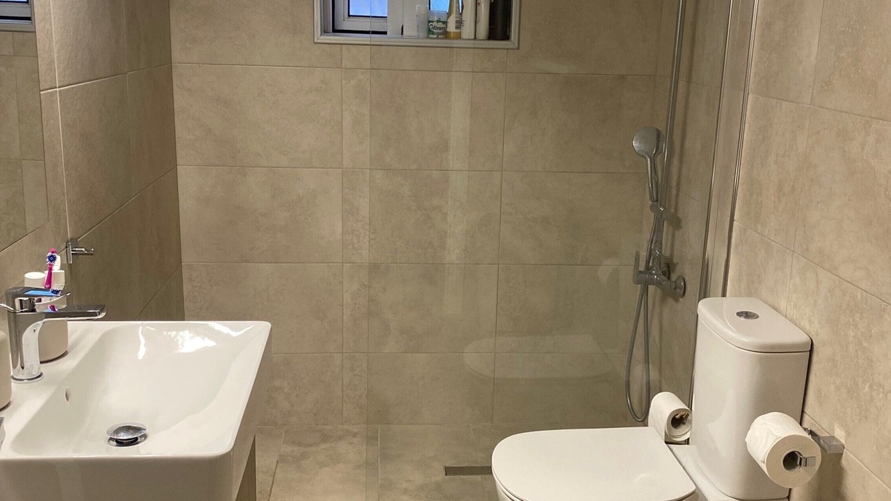 Photo of Bathroom in Petaloudes