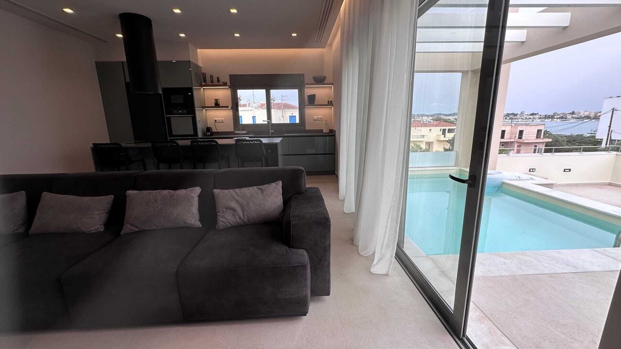 Photo of Livingroom in Bouzaiika