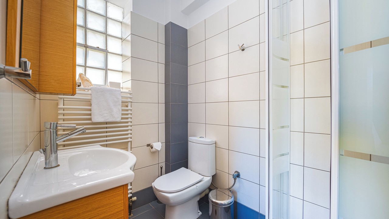 Photo of Bathroom in Vari