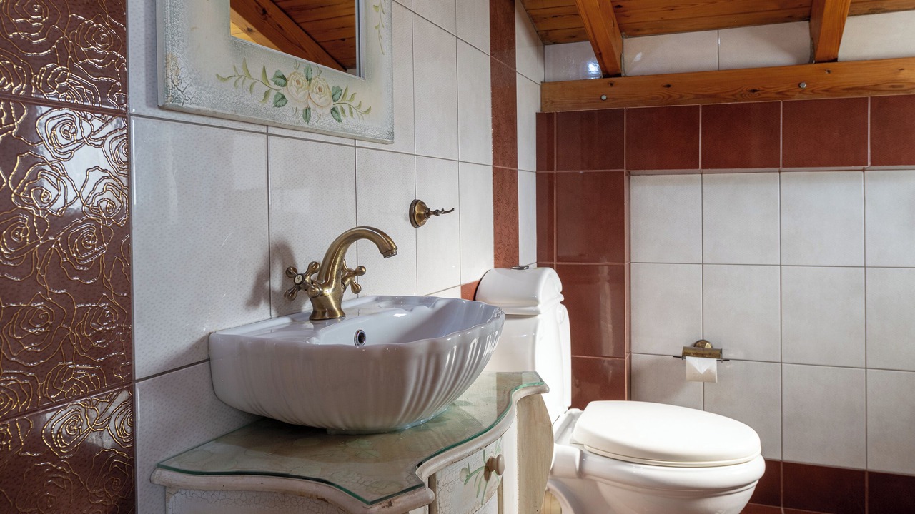 Photo of Bathroom in Vari