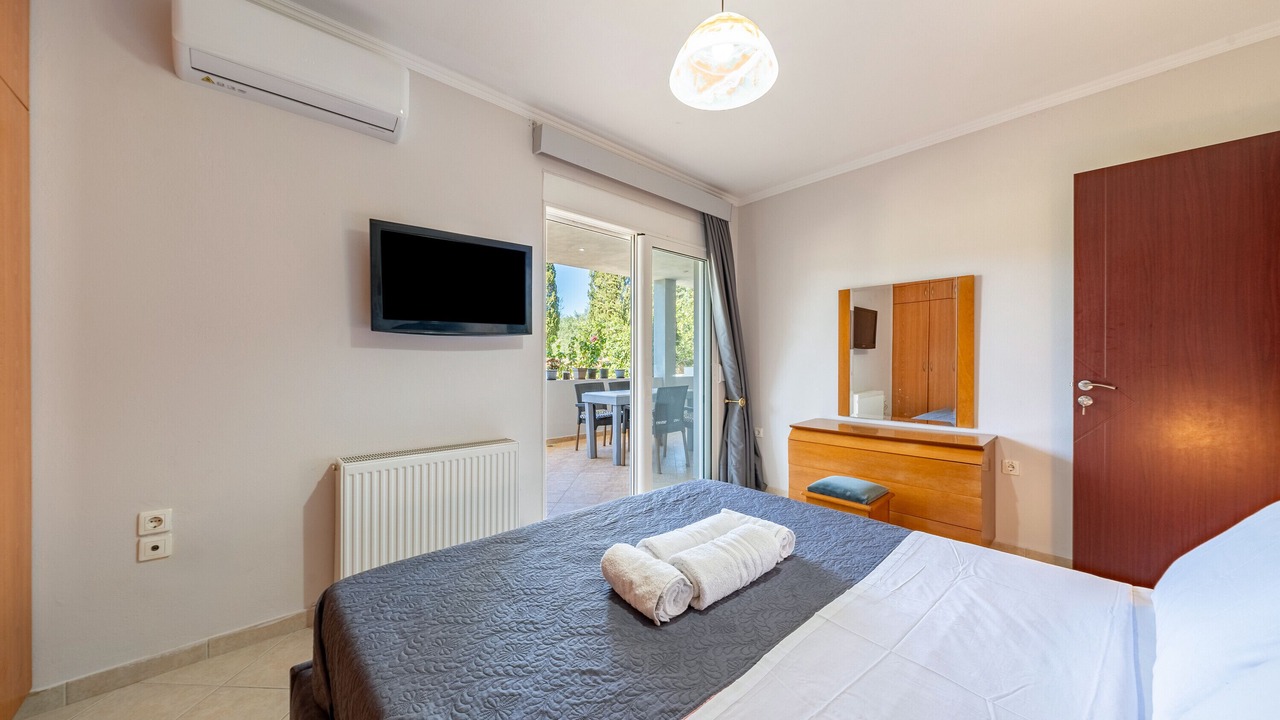 Photo of Bedroom in Molos