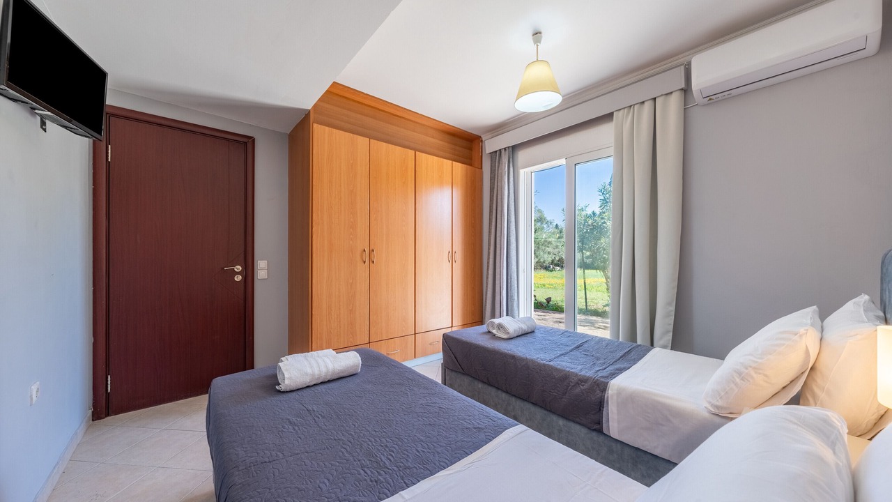Photo of Bedroom in Molos