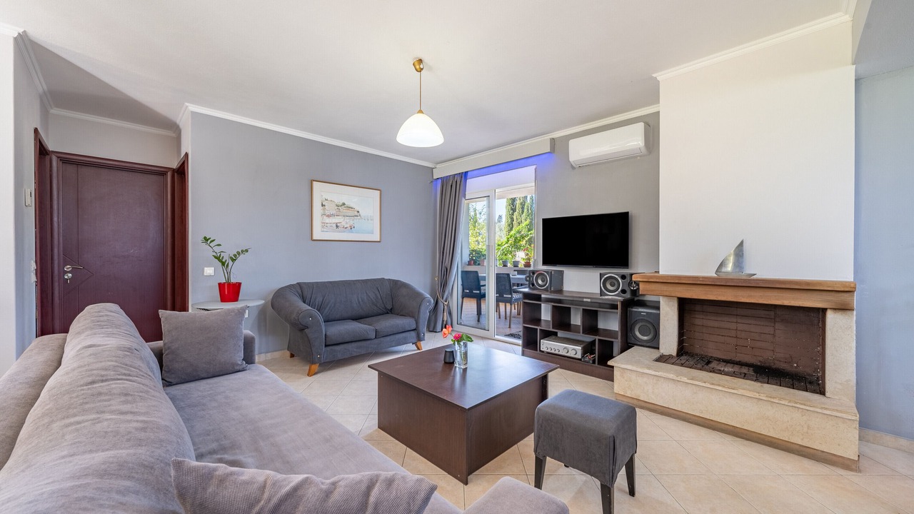 Photo of Livingroom in Molos