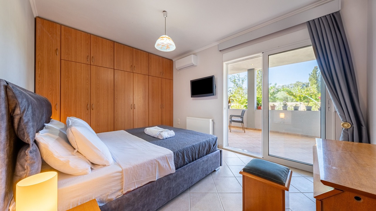 Photo of Bedroom in Molos
