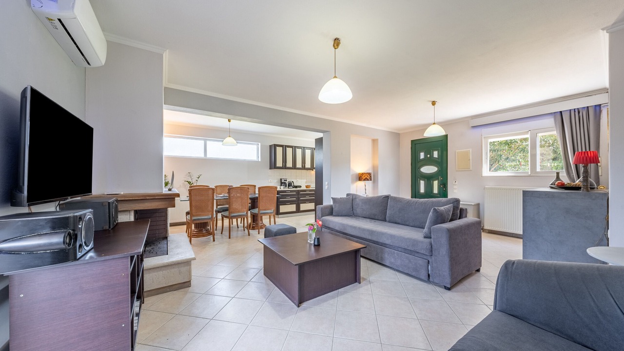 Photo of Livingroom in Molos