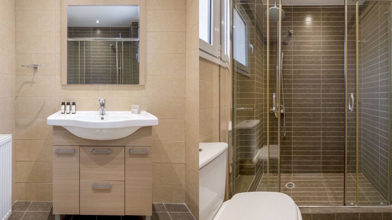 Photo of Bathroom in Marousi