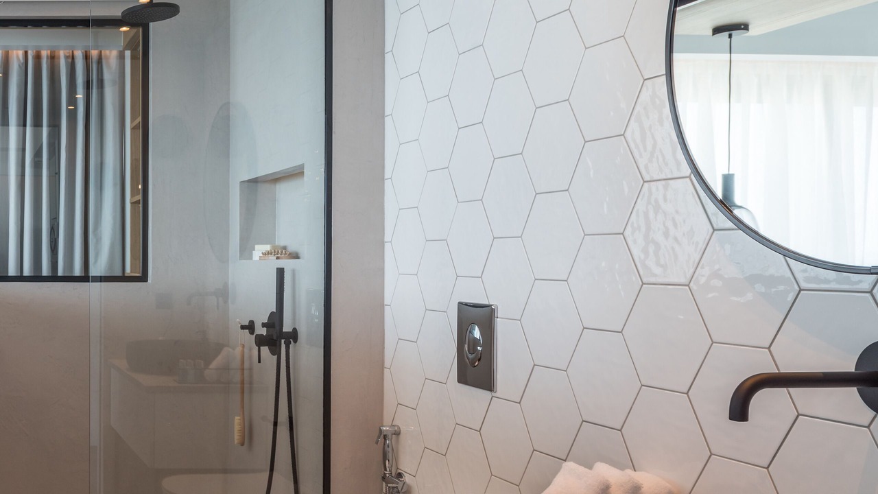 Photo of Bathroom in Alimos