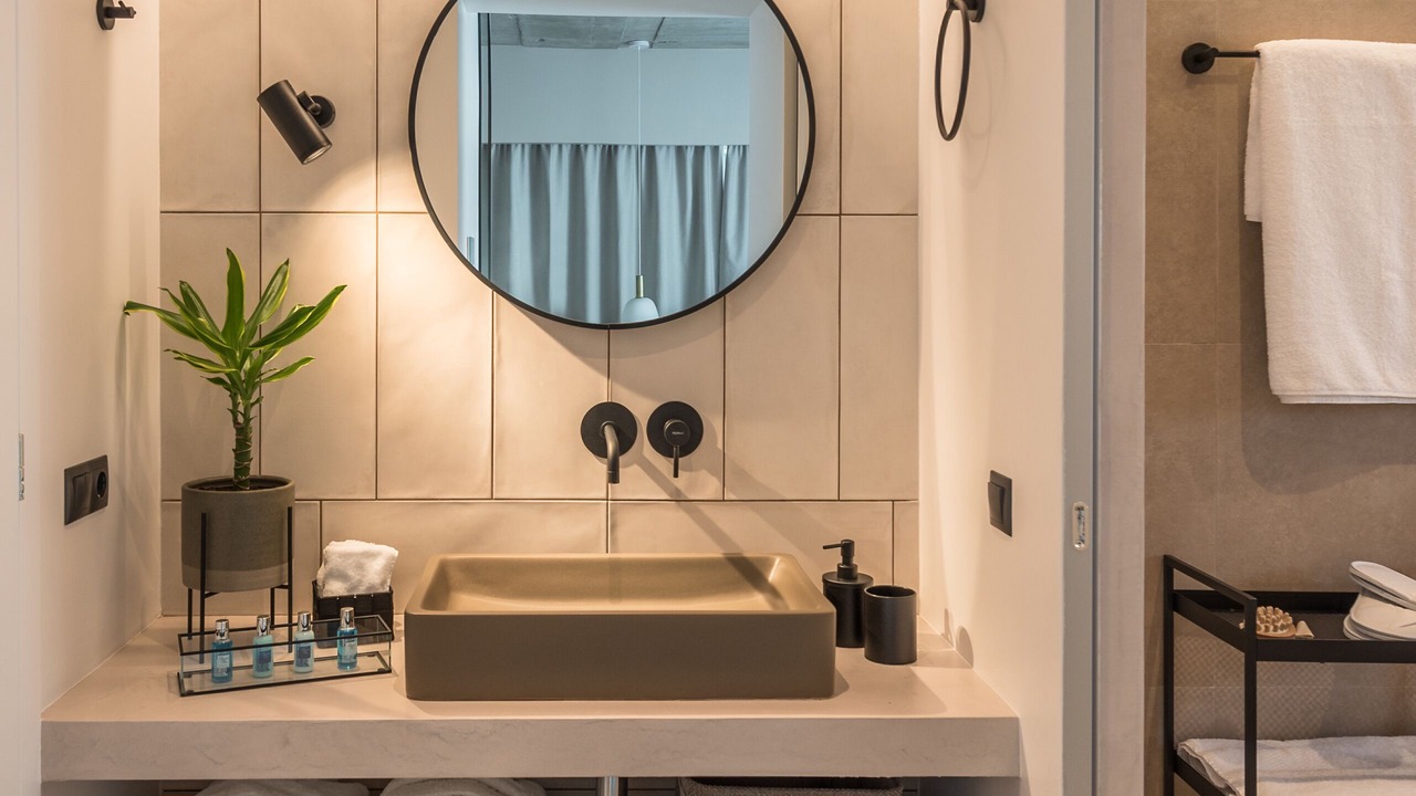 Photo of Bathroom in Alimos