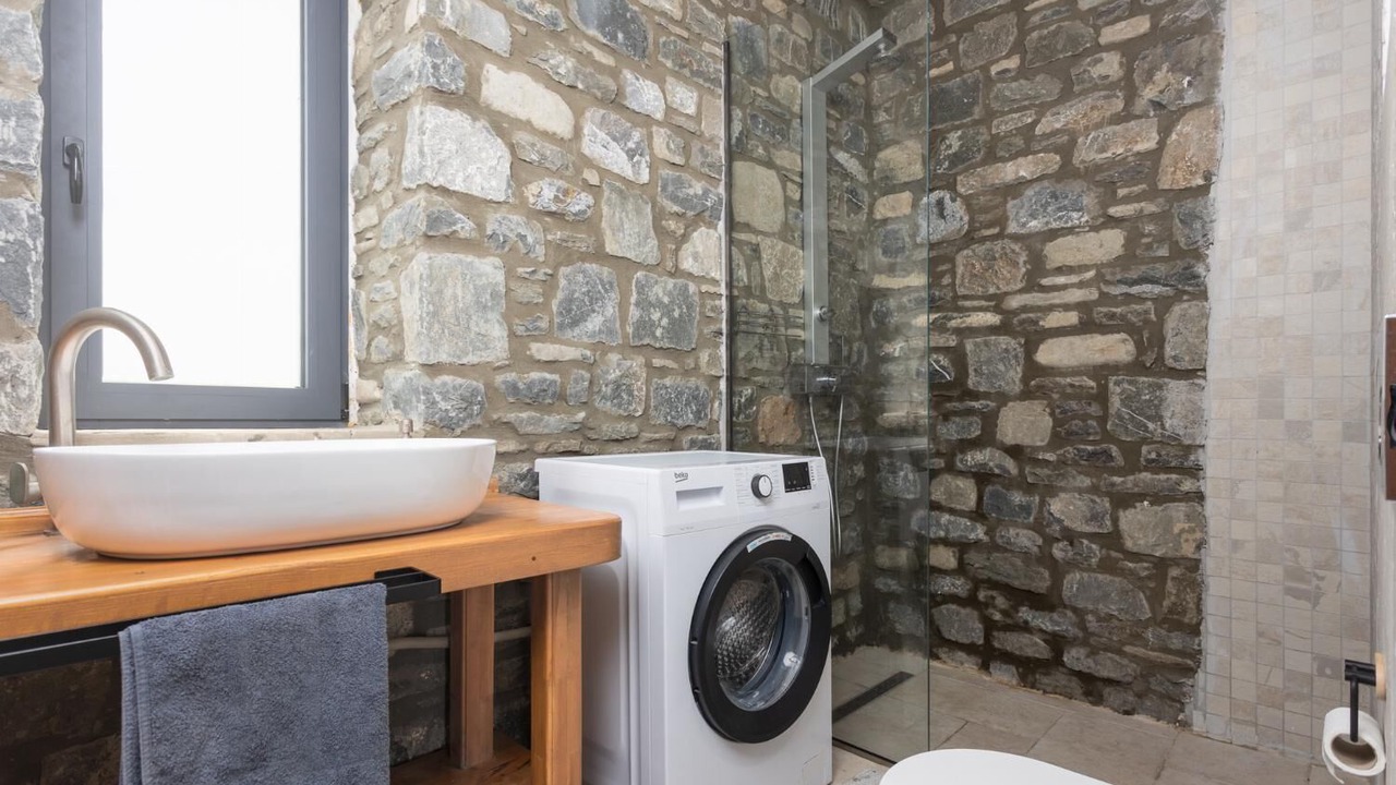 Photo of Bathroom in Kiotari