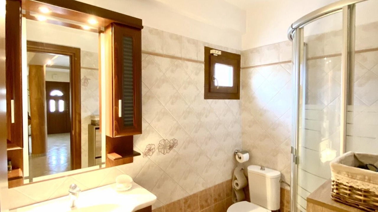 Photo of Bathroom in Nees Pagases