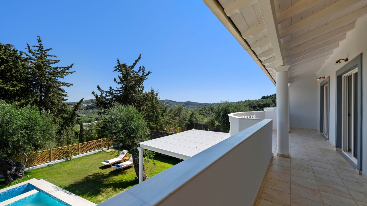 Photo of Patio Balcony in Petriti