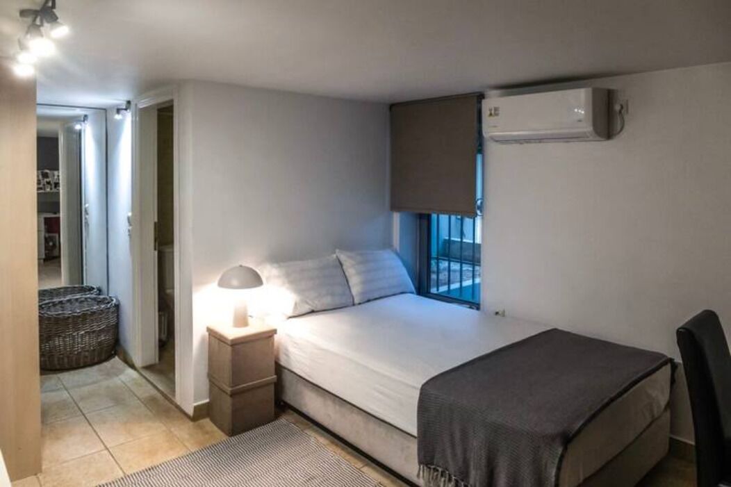 Photo of Bedroom in Vari