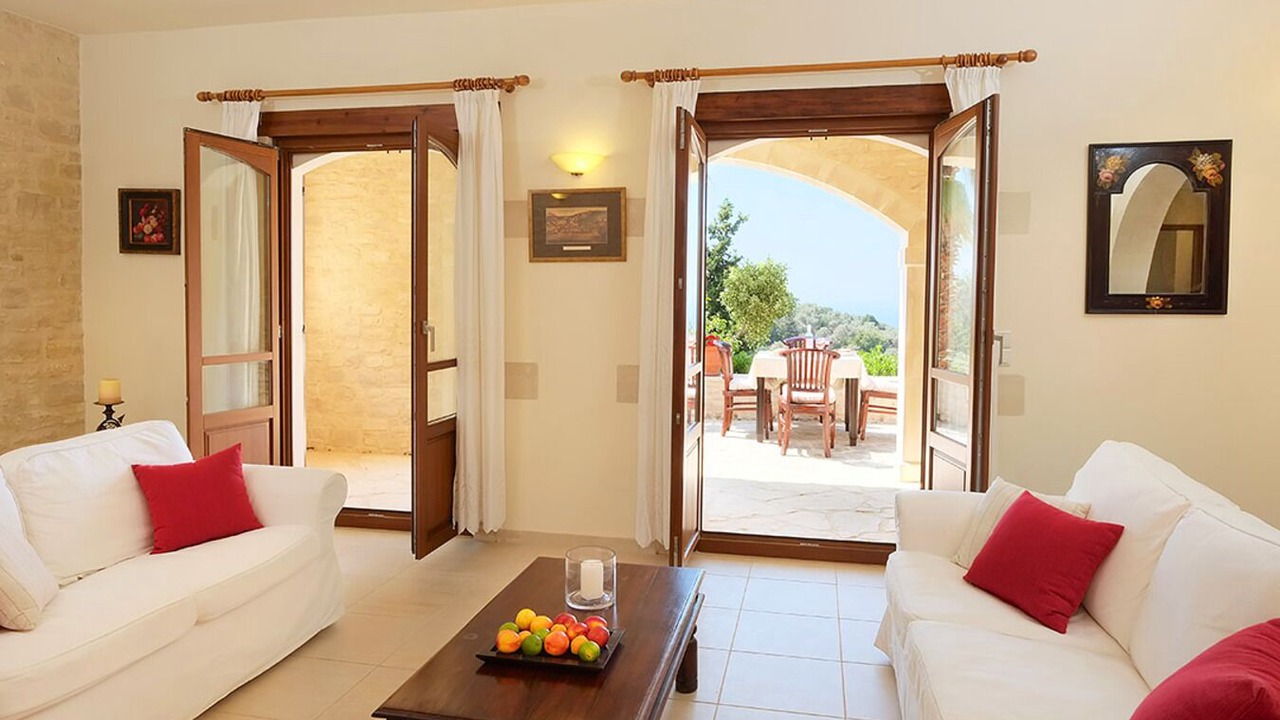 Photo of Livingroom in Amnatos