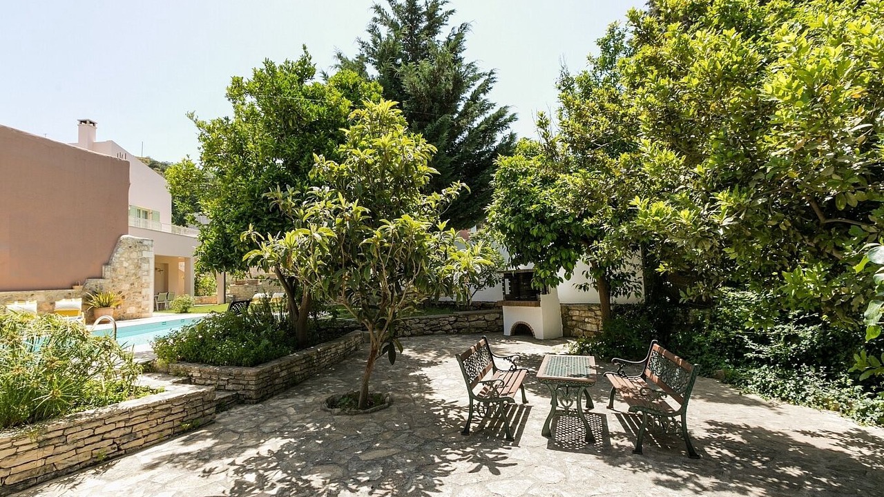 Photo of Outdoor in Armenoi