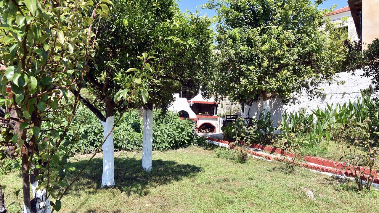 Photo of Outdoor in Antipernoi