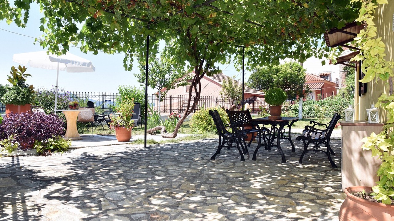 Photo of Outdoor in Antipernoi