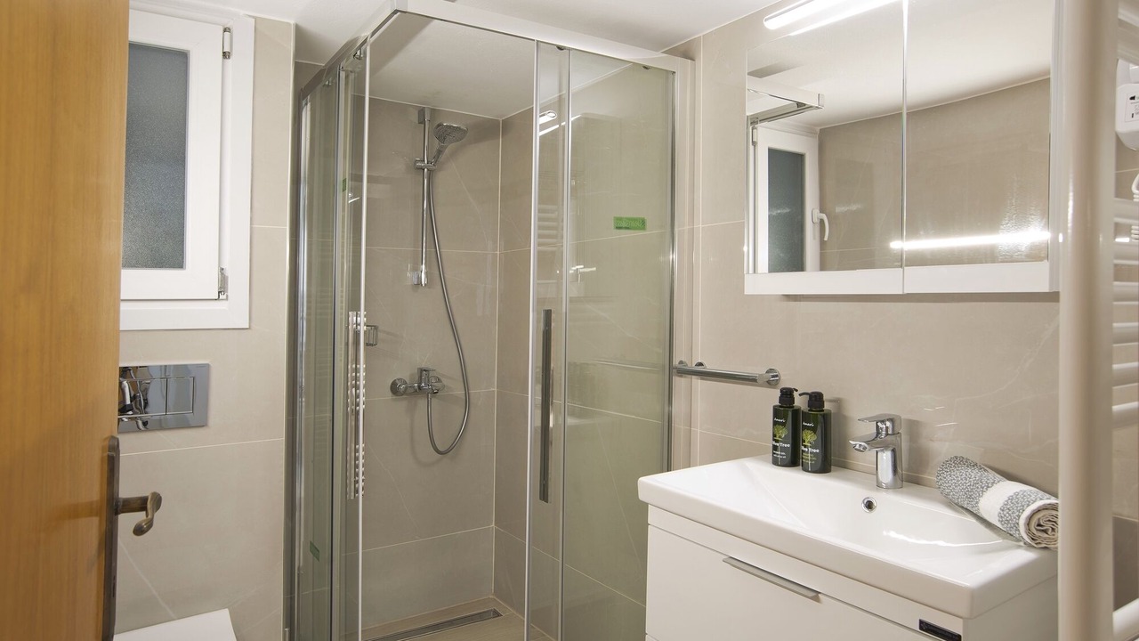 Photo of Bathroom in Argyroupoli