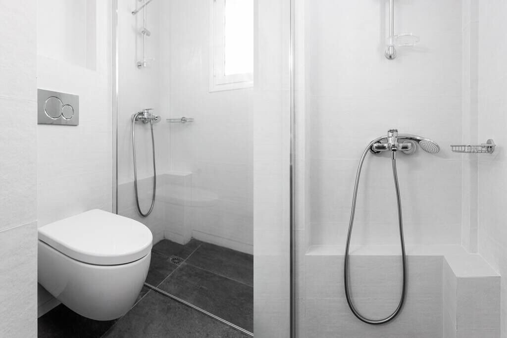 Photo of Bathroom in Marousi