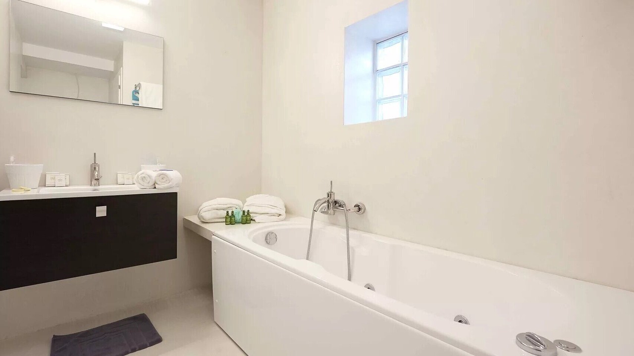 Photo of Bathroom in Thissio