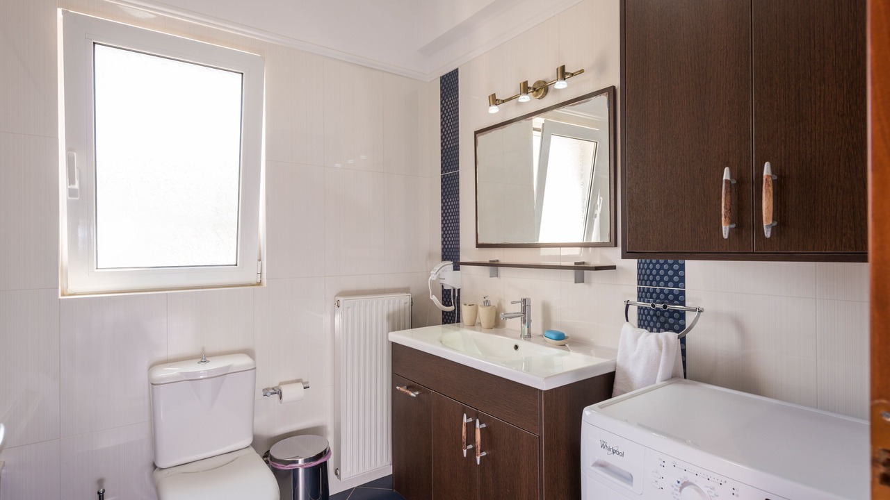 Photo of Bathroom in Platanias Town