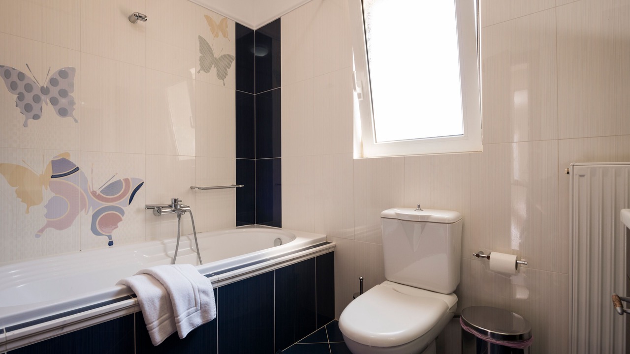Photo of Bathroom in Platanias Town