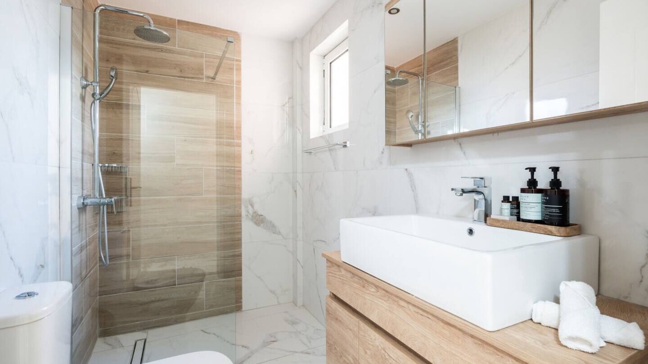 Photo of Bathroom in Elliniko-Argyroupoli