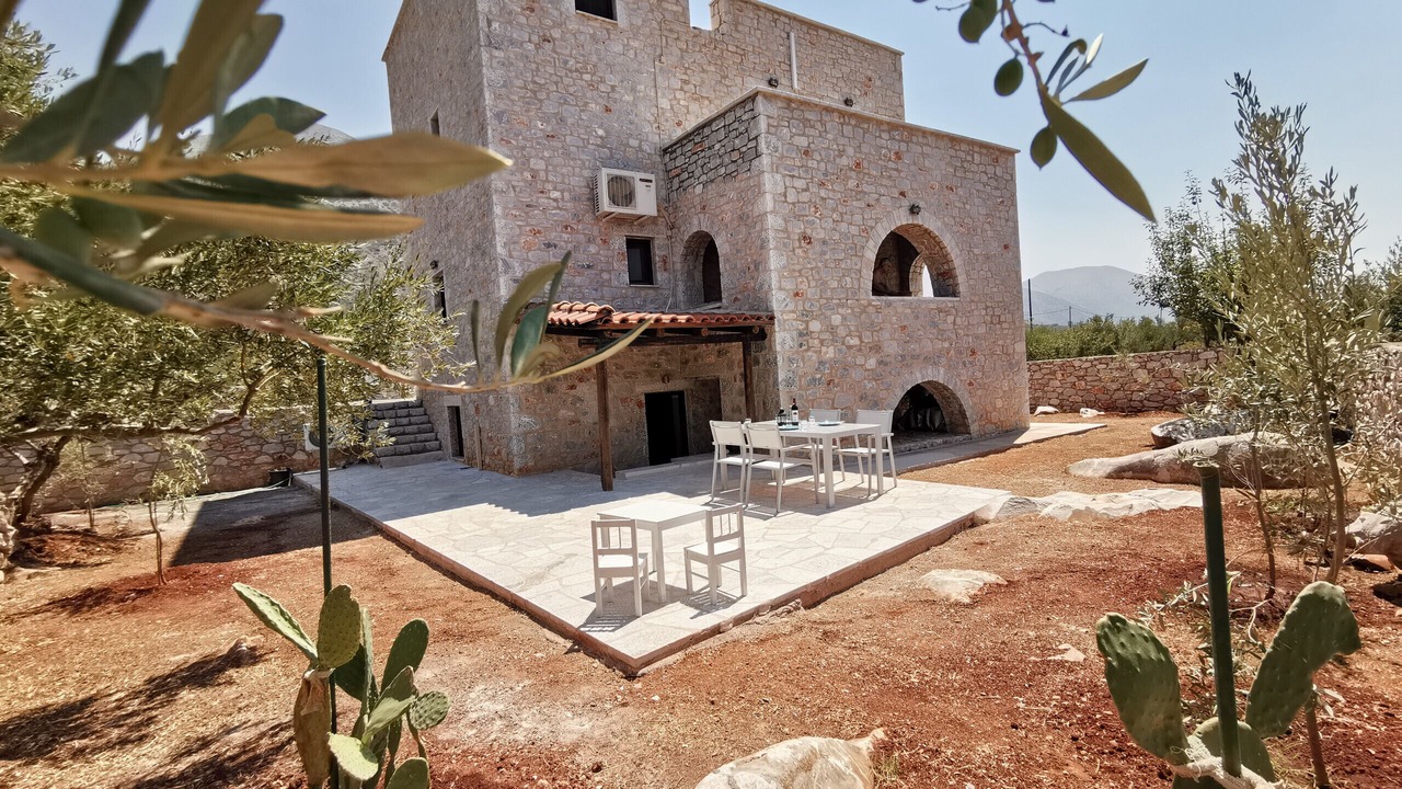 Photo of Outdoor in Omales