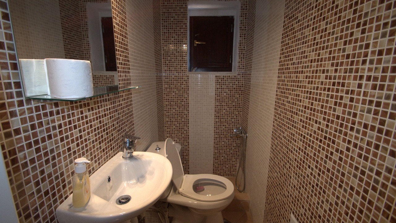 Photo of Bathroom in Omales