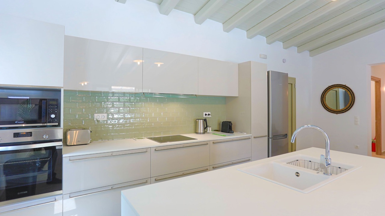 Photo of Kitchen in Petaleia