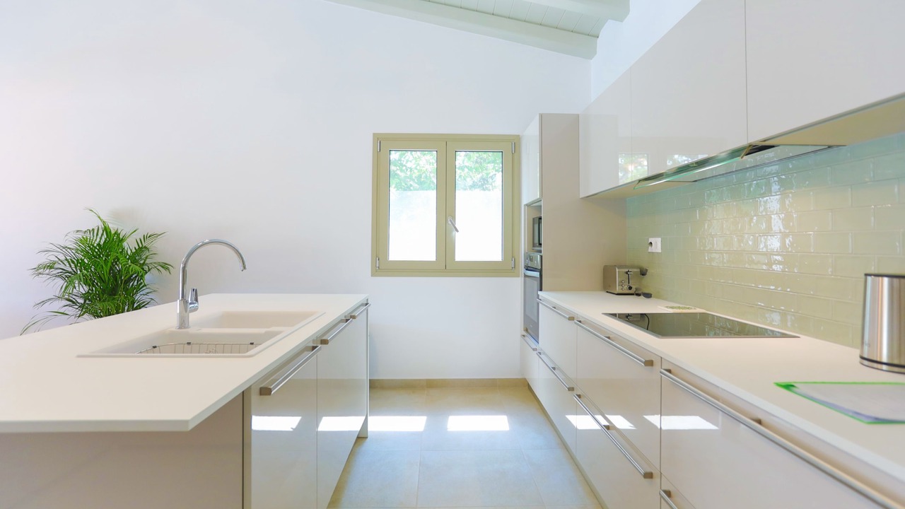 Photo of Kitchen in Petaleia