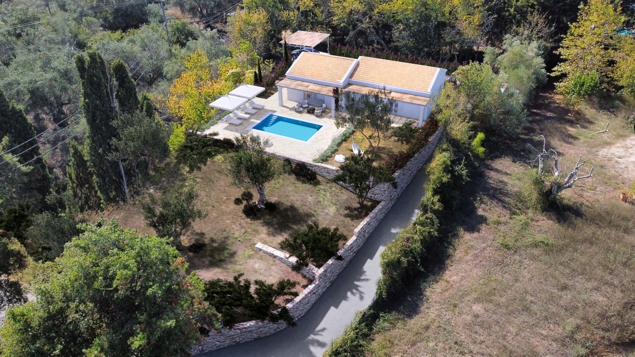 Photo of Outdoor in Petaleia