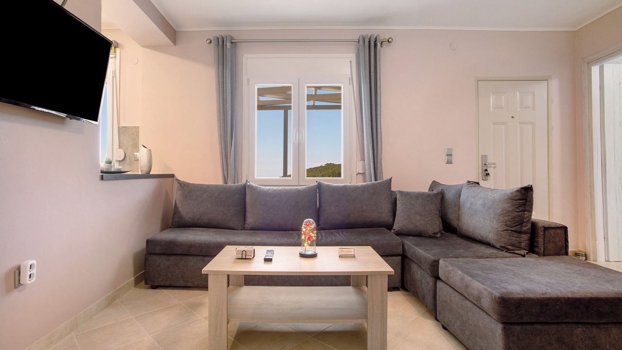 Photo of Livingroom in Ano Volimes