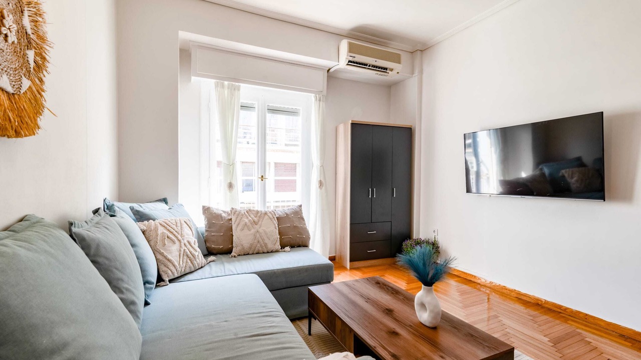 Photo of Livingroom in Exarhia