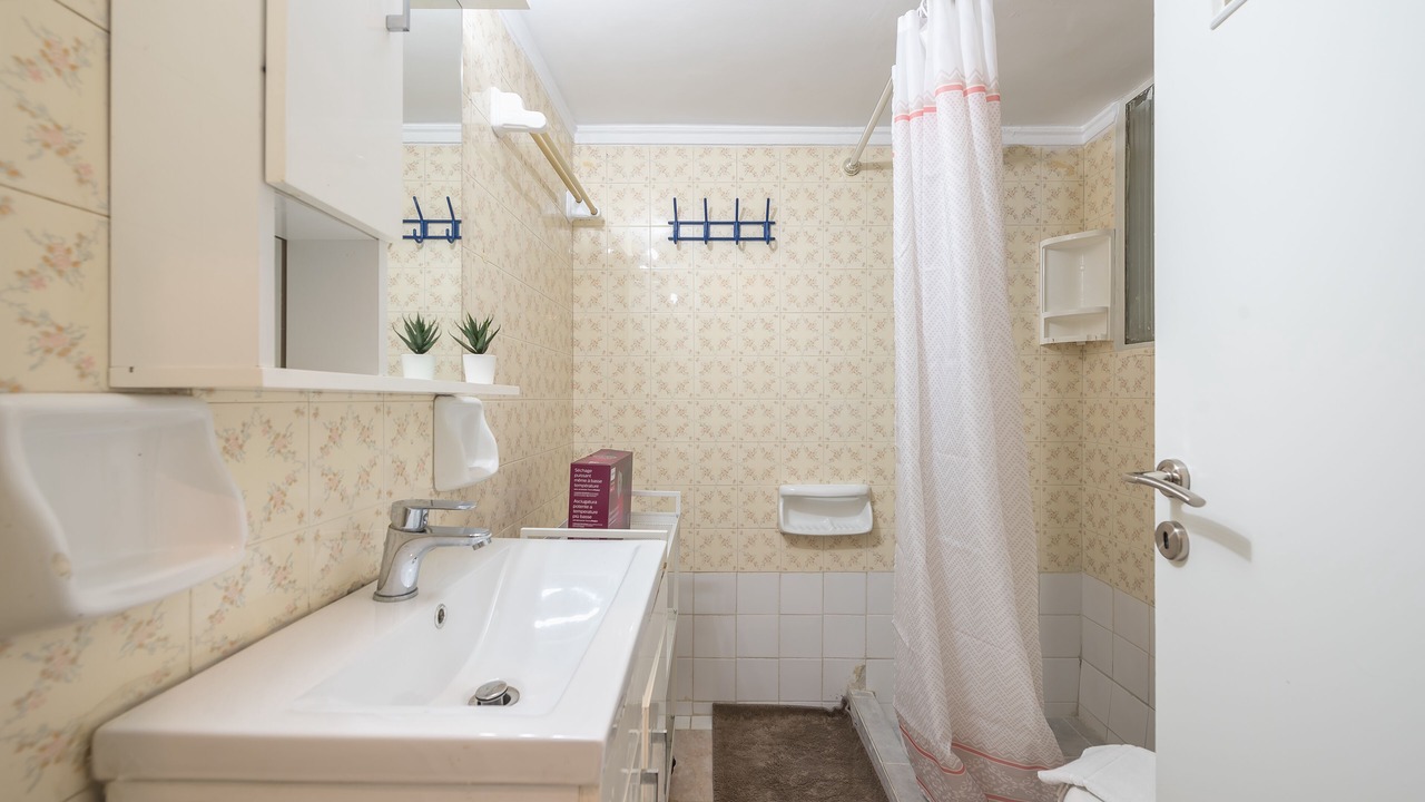 Photo of Bathroom in Omonia