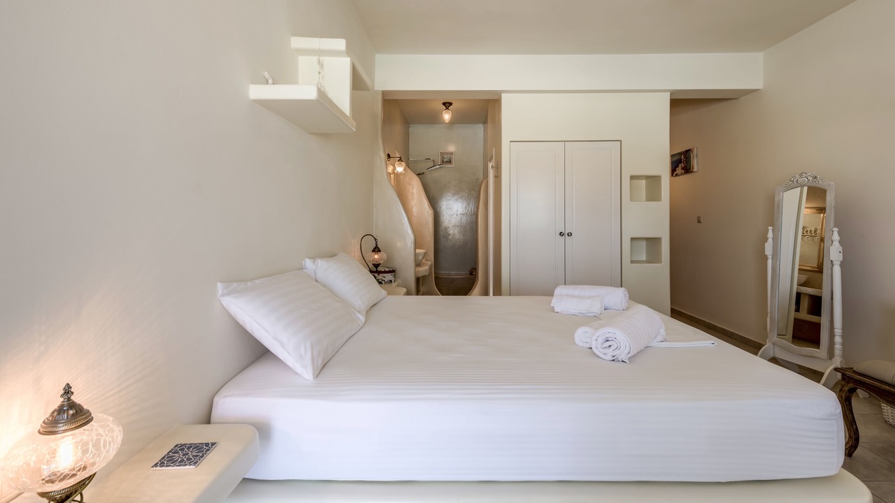 Photo of Bedroom in Adamas