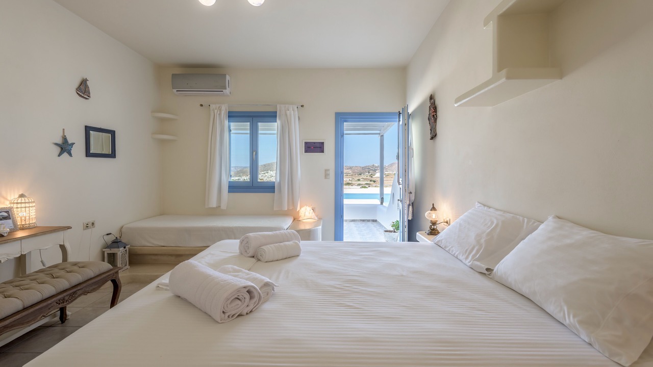Photo of Bedroom in Adamas