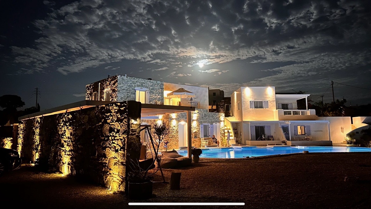 Photo of Outdoor in Adamas