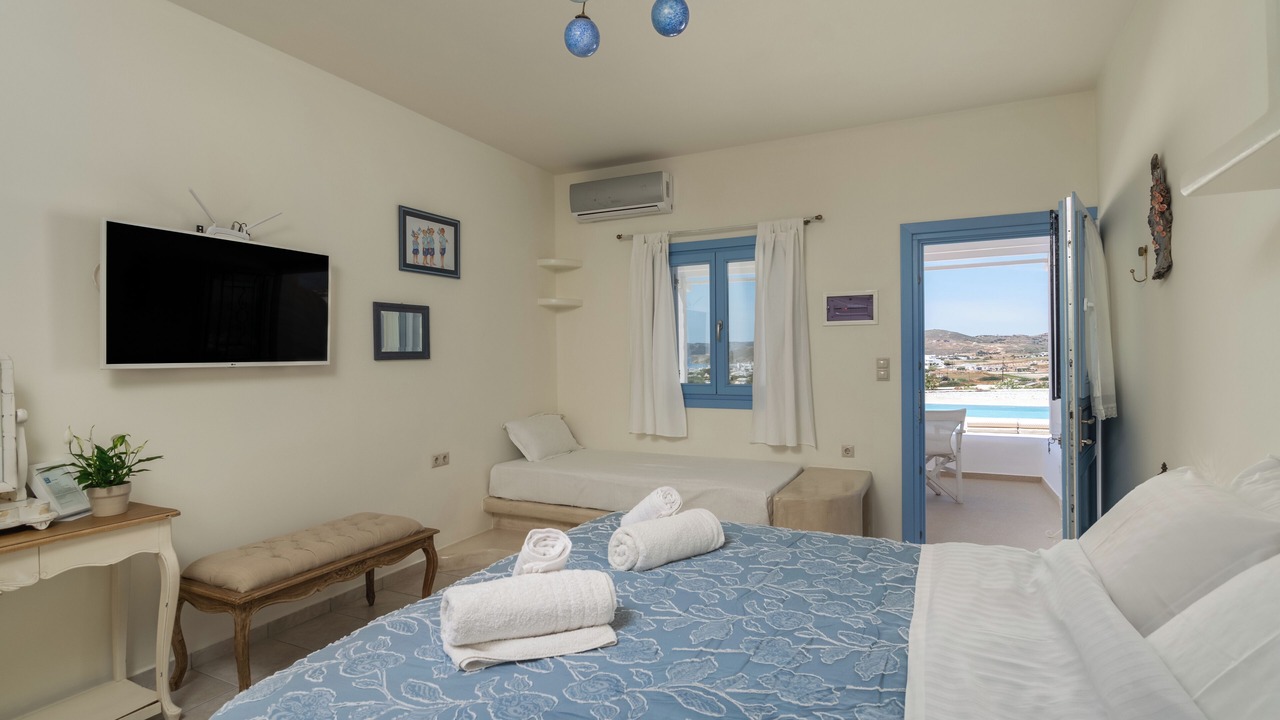 Photo of Bedroom in Adamas