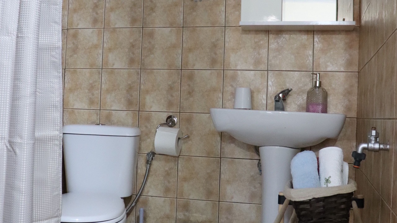 Photo of Bathroom in Manikia