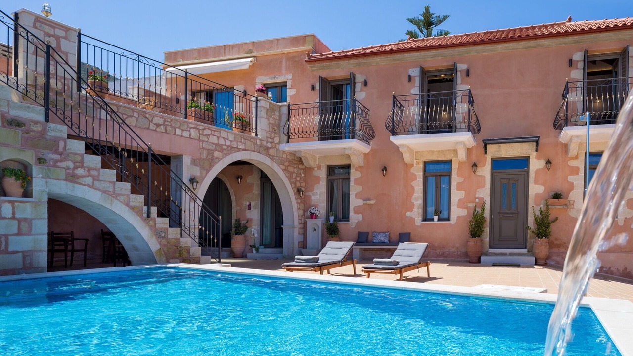 Photo of Outdoor in Tzitzifes
