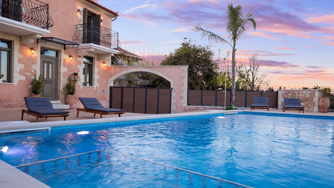 Photo of Outdoor in Tzitzifes