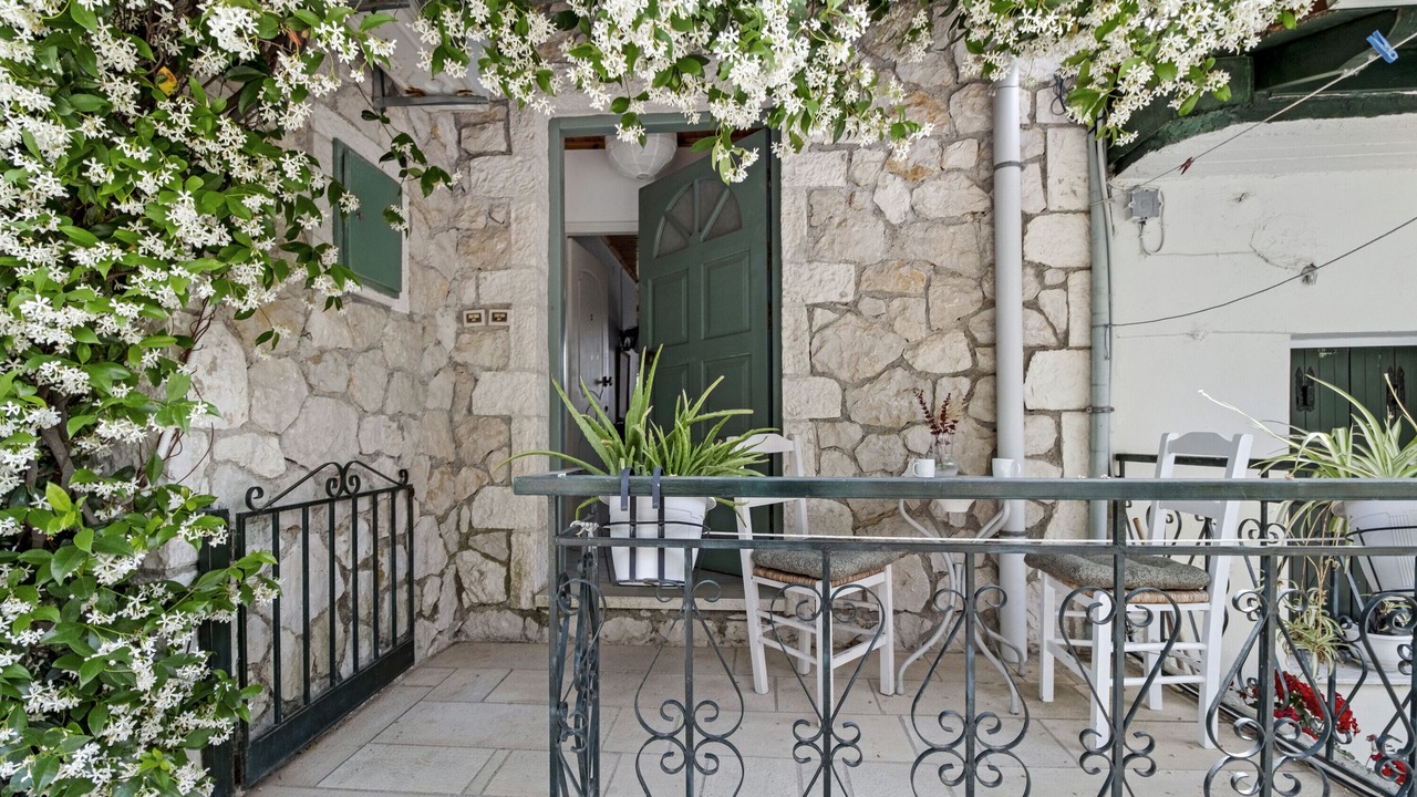 Photo of Patio Balcony in Drimonas